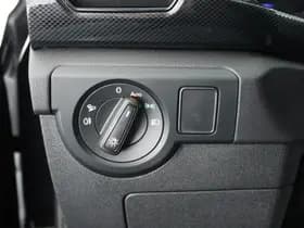 Volkswagen T-Cross 1.0 TSI 116pk DSG Life Edition IQ Light Stoelverwarming Camera Keyless Virtual Cockpit App-Connect thumbnail 15