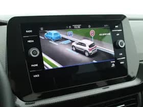 Volkswagen T-Cross 1.0 TSI 116pk DSG Life Edition IQ Light Stoelverwarming Camera Keyless Virtual Cockpit App-Connect thumbnail 27