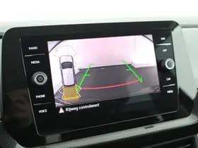 Volkswagen T-Cross 1.0 TSI 116pk DSG Life Edition IQ Light Stoelverwarming Camera Keyless Virtual Cockpit App-Connect thumbnail 4