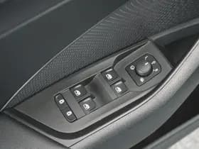 Škoda Octavia Combi 1.0 TSI 110pk Sport Business Trekhaak Camera ACC Navigatie thumbnail 14