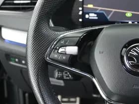 Škoda Octavia Combi 1.0 TSI 110pk Sport Business Trekhaak Camera ACC Navigatie thumbnail 17