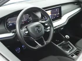 Škoda Octavia Combi 1.0 TSI 110pk Sport Business Trekhaak Camera ACC Navigatie thumbnail 3