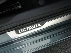 Škoda Octavia Combi 1.0 TSI 110pk Sport Business Trekhaak Camera ACC Navigatie thumbnail 42