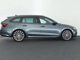 Škoda Octavia Combi 1.0 TSI 110pk Sport Business Trekhaak Camera ACC Navigatie thumbnail 9