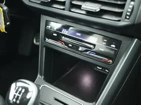 Volkswagen Taigo 1.0 TSI 110pk 2x R-Line Trekhaak Virtual Cockpit Carplay thumbnail 30