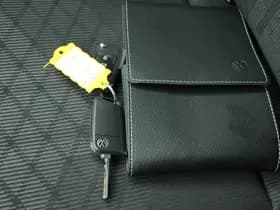 Volkswagen Taigo 1.0 TSI 110pk 2x R-Line Trekhaak Virtual Cockpit Carplay thumbnail 37