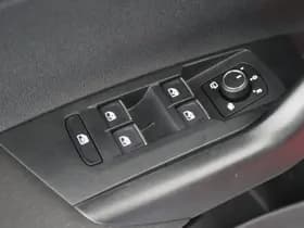 Volkswagen Taigo 1.0 TSI 116pk DSG 2x R-Line Camera Stoelverwarming Keyless Virtual Cockpit Carplay thumbnail 16