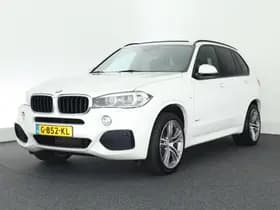 BMW X5 xDrive30d 259pk High Executive M-Sport Panoramadak Trekhaak Leder Memory Camera Keyless Navigatie