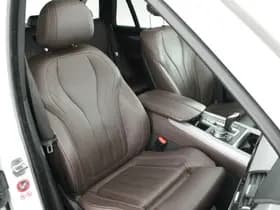 BMW X5 xDrive30d 259pk High Executive M-Sport Panoramadak Trekhaak Leder Memory Camera Keyless Navigatie thumbnail 2