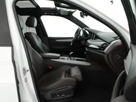 BMW X5 xDrive30d 259pk High Executive M-Sport Panoramadak Trekhaak Leder Memory Camera Keyless Navigatie thumbnail 14