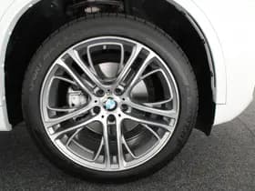 BMW X5 xDrive30d 259pk High Executive M-Sport Panoramadak Trekhaak Leder Memory Camera Keyless Navigatie thumbnail 53