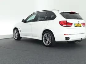 BMW X5 xDrive30d 259pk High Executive M-Sport Panoramadak Trekhaak Leder Memory Camera Keyless Navigatie thumbnail 9