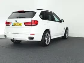 BMW X5 xDrive30d 259pk High Executive M-Sport Panoramadak Trekhaak Leder Memory Camera Keyless Navigatie thumbnail 10