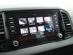 Škoda Karoq 1.5 TSI 150pk DSG Sportline Business Panoramadak Trekhaak Stoelverwarming thumbnail 29