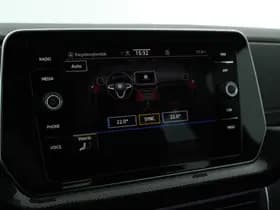Volkswagen T-Cross 1.0 TSI 116pk DSG R-Line Camera Stoelverwarming Virtual Cockpit Navigatie thumbnail 24