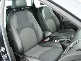 SEAT Leon ST 1.5 TSI 150pk DSG Style Ultimate Edition Led Keyless Stoelverwarming Navigatie thumbnail 2