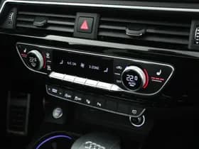 Audi A4 Avant 40 TFSI 190pk Sport S line black edition Trekhaak 360Camera Panoramadak Stoelverwarming Keyless Virtual Cockpit Navigatie thumbnail 36