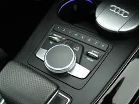 Audi A4 Avant 40 TFSI 190pk Sport S line black edition Trekhaak 360Camera Panoramadak Stoelverwarming Keyless Virtual Cockpit Navigatie thumbnail 37