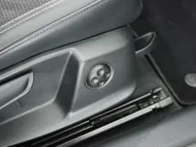 Audi A4 Avant 40 TFSI 190pk Sport S line black edition Trekhaak 360Camera Panoramadak Stoelverwarming Keyless Virtual Cockpit Navigatie thumbnail 43