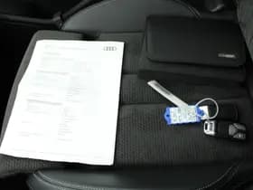 Audi A4 Avant 40 TFSI 190pk Sport S line black edition Trekhaak 360Camera Panoramadak Stoelverwarming Keyless Virtual Cockpit Navigatie thumbnail 49