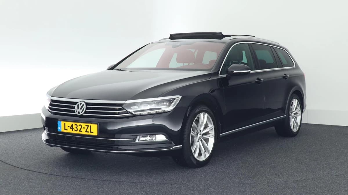 Volkswagen Passat Variant 1.4 TSI 150pk DSG ACT Highline Trekhaak Leder Panoramadak Virtual Cockpit Memory Navigatie — foto 1