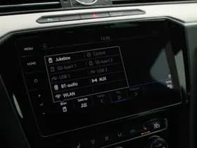 Volkswagen Passat Variant 1.4 TSI 150pk DSG ACT Highline Trekhaak Leder Panoramadak Virtual Cockpit Memory Navigatie thumbnail 38