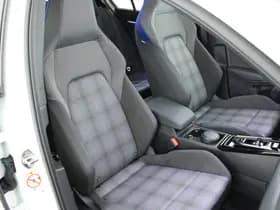 Volkswagen Golf 1.5 272pk eHybrid GTE Black Style Trekhaak 360Camera Head-Up Panoramadak Keyless Stoelverwarming Navigatie thumbnail 2