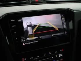 Volkswagen Passat Variant 1.5 TSI 150pk DSG R-Line Business Leder Camera Panoramadak Keyless Virtual Cockpit Navigatie thumbnail 4