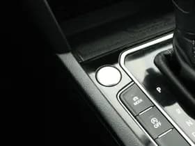 Volkswagen Passat Variant 1.5 TSI 150pk DSG R-Line Business Leder Camera Panoramadak Keyless Virtual Cockpit Navigatie thumbnail 35