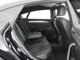 Volkswagen Arteon 1.5 TSI 150pk DSG 2x R-Line Keyless Virtual Cockpit Stoelverwarming Camera Panoramadak Navigatie thumbnail 12