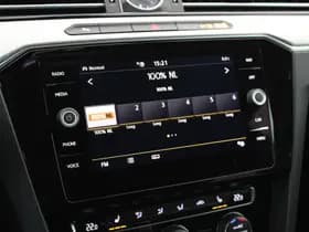 Volkswagen Arteon 1.5 TSI 150pk DSG 2x R-Line Keyless Virtual Cockpit Stoelverwarming Camera Panoramadak Navigatie thumbnail 23