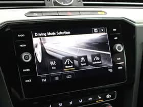 Volkswagen Arteon 1.5 TSI 150pk DSG 2x R-Line Keyless Virtual Cockpit Stoelverwarming Camera Panoramadak Navigatie thumbnail 35