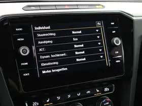 Volkswagen Arteon 1.5 TSI 150pk DSG 2x R-Line Keyless Virtual Cockpit Stoelverwarming Camera Panoramadak Navigatie thumbnail 36