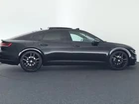 Volkswagen Arteon 1.5 TSI 150pk DSG 2x R-Line Keyless Virtual Cockpit Stoelverwarming Camera Panoramadak Navigatie thumbnail 10