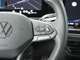 Volkswagen Passat Variant 1.5 eHybrid 204pk R-Line Edition Black Style Trekhaak Camera Head-Up Panoramadak Leder Memory Stoelverwarming Keyless Navigatie thumbnail 25