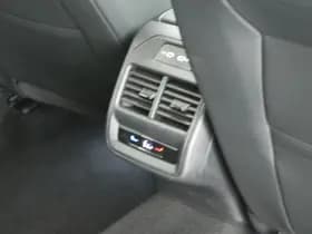 Volkswagen Passat Variant 1.5 eHybrid 204pk R-Line Edition Black Style Trekhaak Camera Head-Up Panoramadak Leder Memory Stoelverwarming Keyless Navigatie thumbnail 56