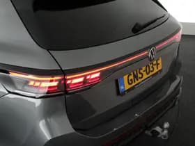 Volkswagen Passat Variant 1.5 eHybrid 204pk R-Line Edition Black Style Trekhaak Camera Head-Up Panoramadak Leder Memory Stoelverwarming Keyless Navigatie thumbnail 63