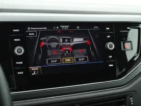 Volkswagen Polo 1.0 TSI 95pk DSG R-Line Camera Stoelverwarming Virtual Cockpit Navigatie thumbnail 24