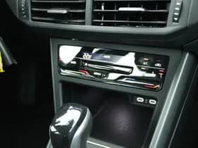 Volkswagen Polo 1.0 TSI 95pk DSG R-Line Camera Stoelverwarming Virtual Cockpit Navigatie thumbnail 31