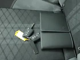 Volkswagen Polo 1.0 TSI 95pk DSG R-Line Camera Stoelverwarming Virtual Cockpit Navigatie thumbnail 35