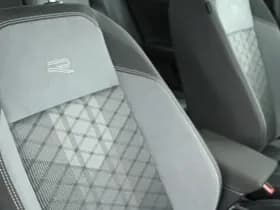 Volkswagen Polo 1.0 TSI 95pk DSG R-Line Camera Stoelverwarming Virtual Cockpit Navigatie thumbnail 36