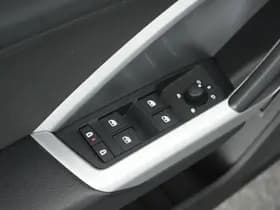 Audi Q3 Sportback 35 TFSI 150pk S-Tronic Pro Line S Trekhaak Stoelverwarming ACC Carplay Virtual Cockpit S-Line thumbnail 14