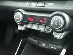 Kia Stonic 1.0 T-GDi 101pk MHEV DynamicLine Stoelverwarming Camera Navigatie thumbnail 23