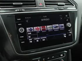 Volkswagen Tiguan 1.4 TSI 125pk R-Line Highline Trekhaak Virtual Cockpit Navigatie thumbnail 28