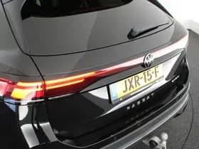 Volkswagen Passat Variant 1.5 204pk eHybrid Business Trekhaak Camera Stoelverwarming Massage Virtual Cockpit Led Navigatie thumbnail 52