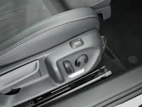 Volkswagen Passat Variant 1.5 204pk eHybrid Business Trekhaak Camera Stoelverwarming Massage Virtual Cockpit Led Navigatie thumbnail 8