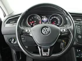 Volkswagen Tiguan 1.4 TSI 150pk Connected Series Trekhaak Navigatie Stoelverwarming thumbnail 17