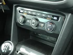 Volkswagen Tiguan 1.4 TSI 150pk Connected Series Trekhaak Navigatie Stoelverwarming thumbnail 31