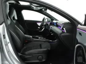 Mercedes-Benz CLA-Klasse 200 163pk Solution AMG Trekhaak Camera Burmester Stoelverwarming Sfeerverlichting Panoramadak Navigatie thumbnail 17