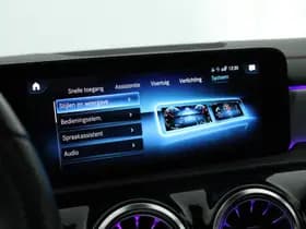 Mercedes-Benz CLA-Klasse 200 163pk Solution AMG Trekhaak Camera Burmester Stoelverwarming Sfeerverlichting Panoramadak Navigatie thumbnail 35